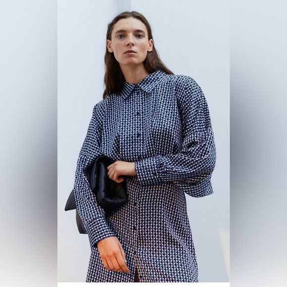 Black Halo Dresses & Skirts - H&M Satin NWT womens geometric‎ pattern shirt dress Size XL